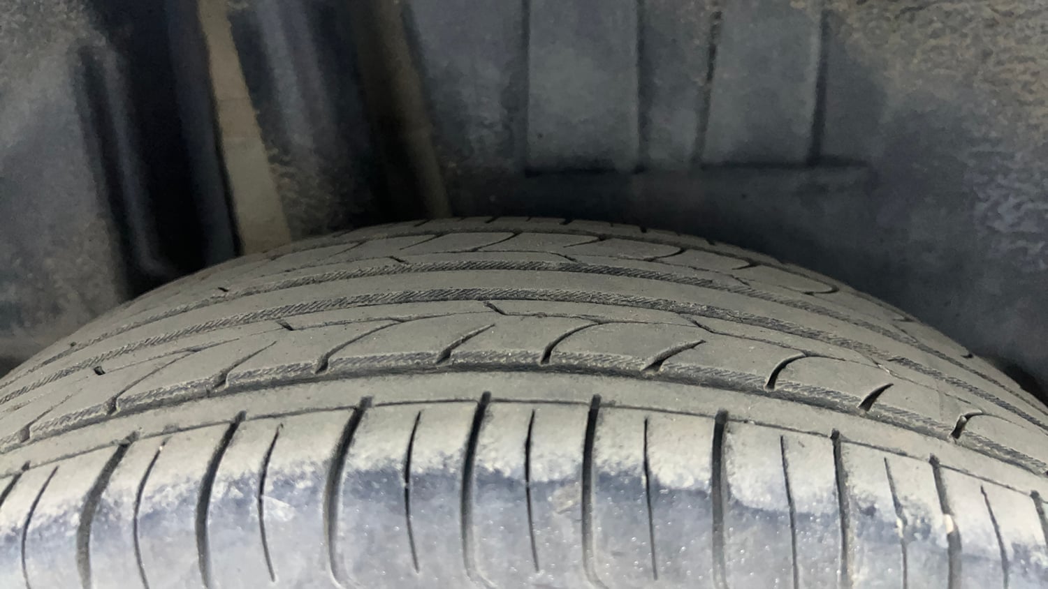 Used 2019 Maruti Suzuki Dzire VXi AMT Petrol Automatic tyres RIGHT REAR TYRE TREAD VIEW