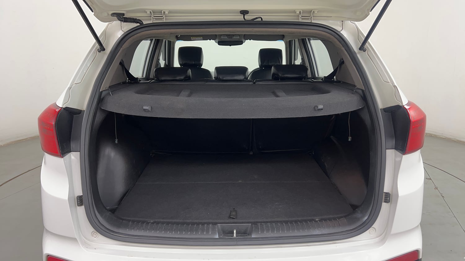 Used 2015 Hyundai Creta 1.6 SX Plus AT Diesel Automatic interior DICKY INSIDE VIEW