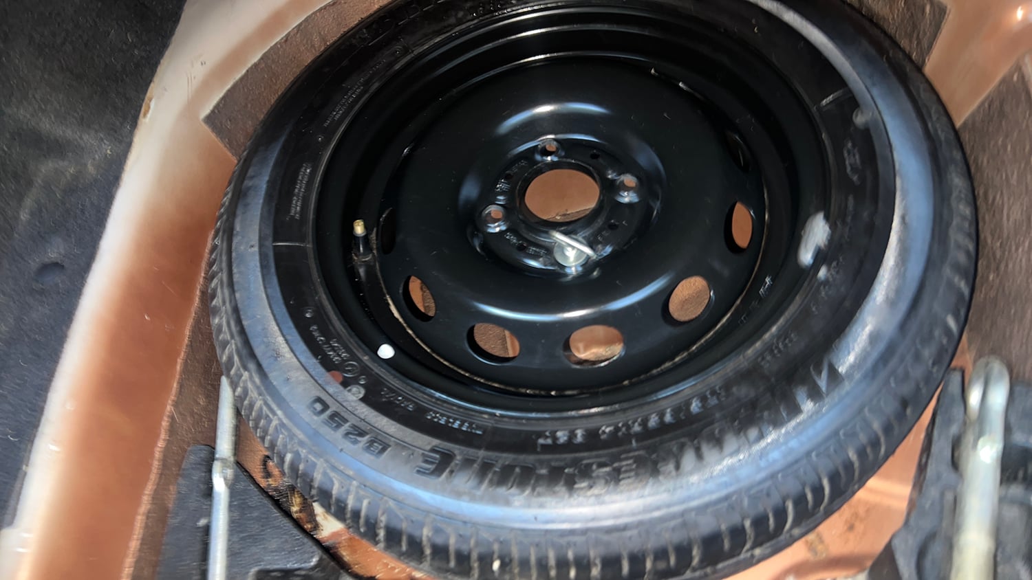 Used 2018 Tata Tigor Revotron XZA Petrol Automatic tyres SPARE TYRE VIEW
