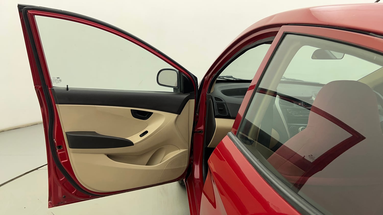 Used 2015 Hyundai Eon Era Petrol Manual interior LEFT FRONT DOOR OPEN VIEW