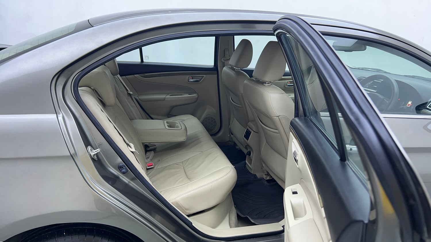 Used 2019 Maruti Suzuki Ciaz Alpha Hybrid 1.5 AT Petrol Automatic interior RIGHT SIDE REAR DOOR CABIN VIEW