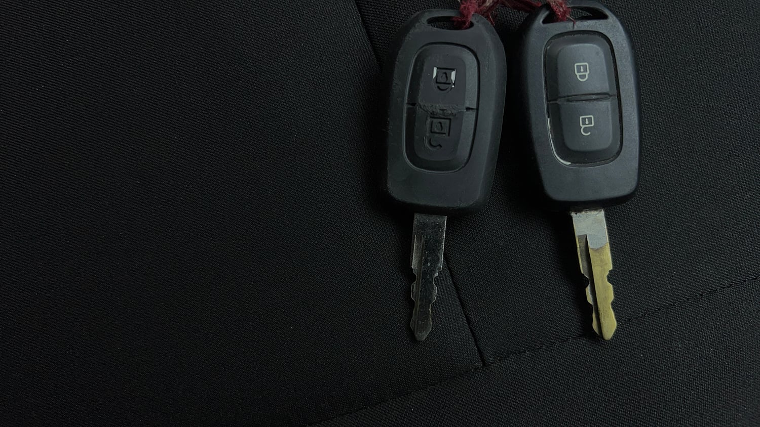Used 2017 Renault Kwid 1.0 RXT Petrol Manual extra CAR KEY VIEW