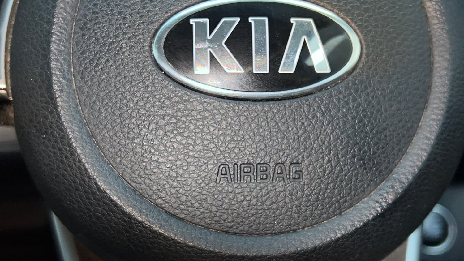Used 2020 Kia Seltos Anniversary Edition 1.5 Petrol Manual top_features Airbags
