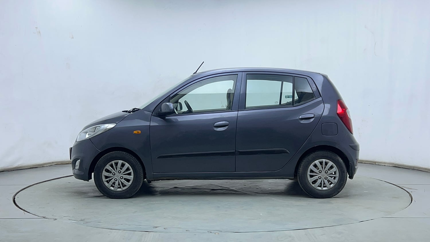 Used 2014 Hyundai i10 Sportz 1.1 iRDE2 Petrol Manual exterior LEFT SIDE VIEW