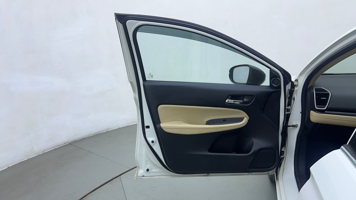 Used 2021 Honda City ZX CVT Petrol Petrol Automatic interior LEFT FRONT DOOR OPEN VIEW