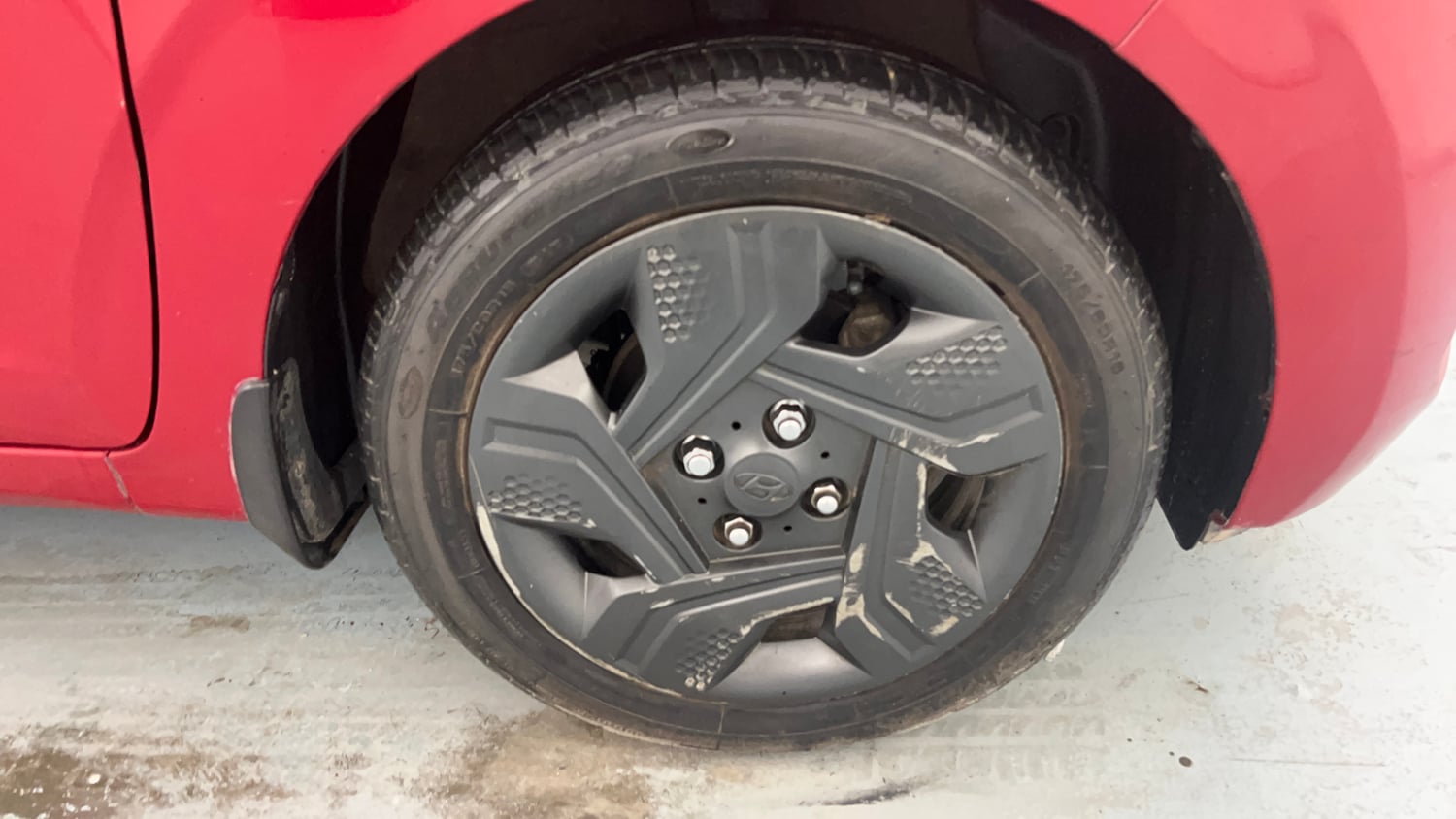 Used 2021 Hyundai Grand i10 Nios Magna Corporate Edition 1.2 Kappa VTVT Petrol Manual tyres RIGHT FRONT TYRE RIM VIEW