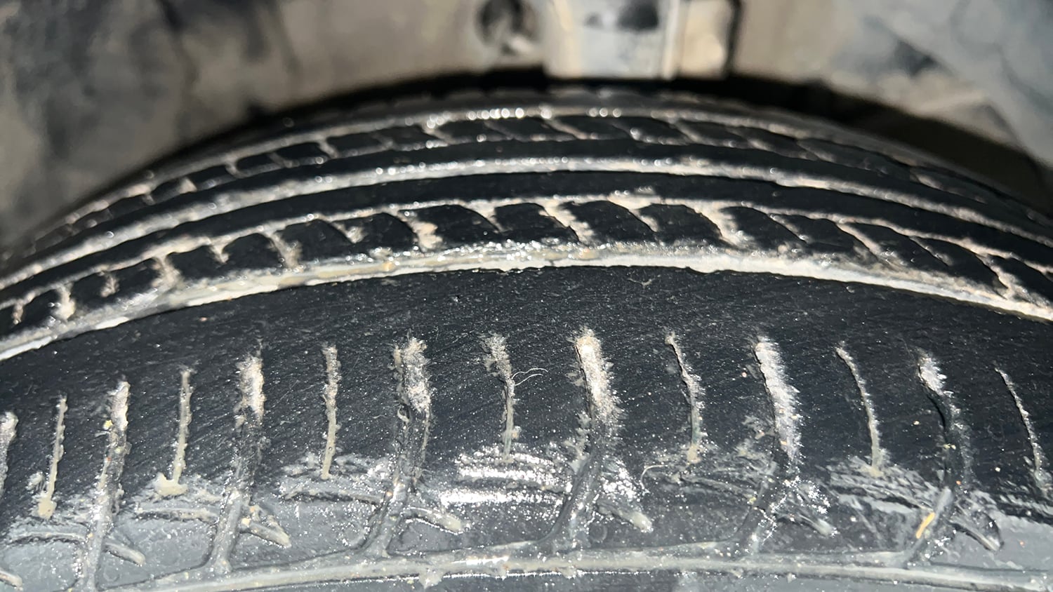 Used 2017 Maruti Suzuki Baleno Delta 1.3 Diesel Manual tyres RIGHT FRONT TYRE TREAD VIEW