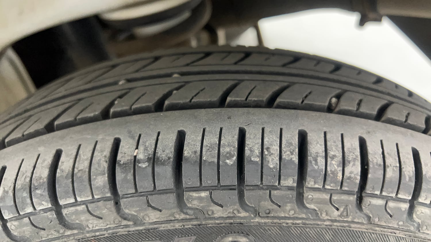 Used 2021 Maruti Suzuki Alto 800 LXi CNG Cng Manual tyres LEFT REAR TYRE TREAD VIEW