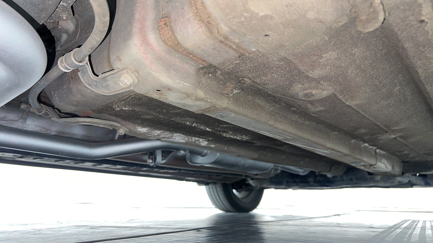Used 2019 Hyundai Verna SX 1.6 VTVT Petrol Manual extra REAR RIGHT UNDERBODY VIEW