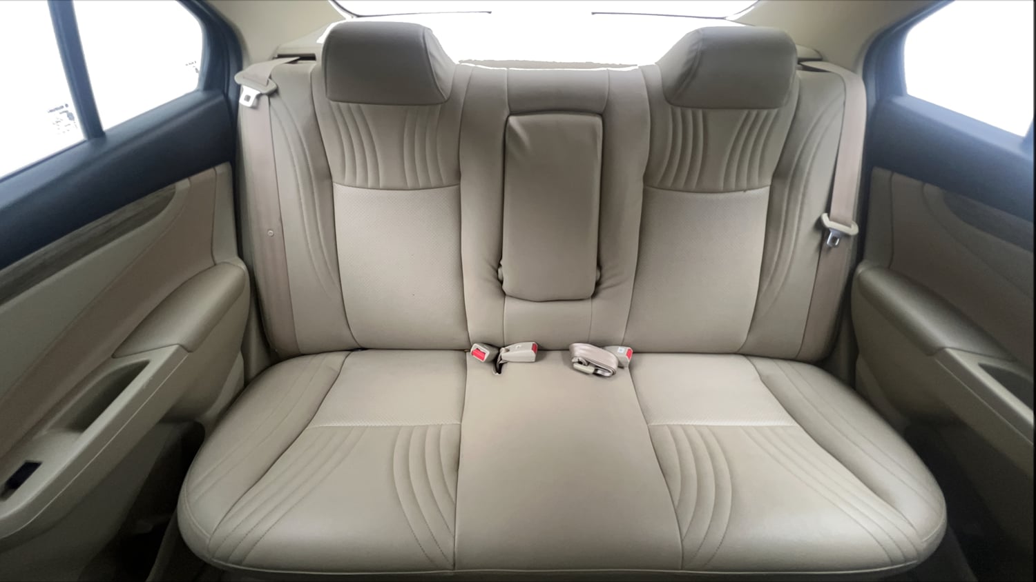 Used 2020 Maruti Suzuki Ciaz Delta Hybrid 1.5 Petrol Manual interior REAR SEAT CONDITION VIEW