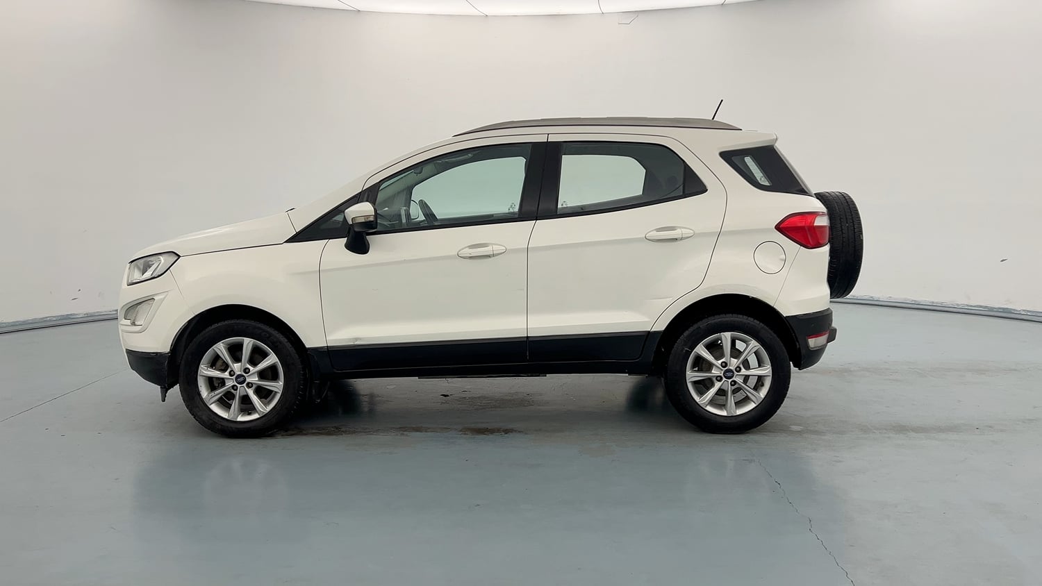 Used 2018 Ford EcoSport Titanium 1.5L TDCi Diesel Manual exterior LEFT SIDE VIEW