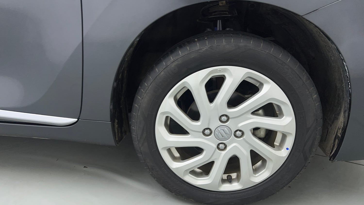 Used 2024 Maruti Suzuki Baleno Zeta MT Petrol Manual tyres RIGHT FRONT TYRE RIM VIEW