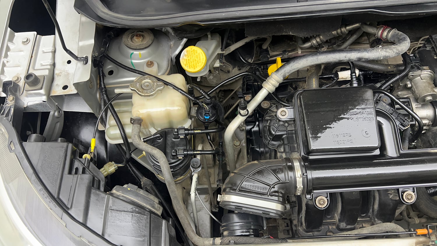 Used 2021 Renault Triber RXZ Petrol Manual engine ENGINE RIGHT SIDE VIEW