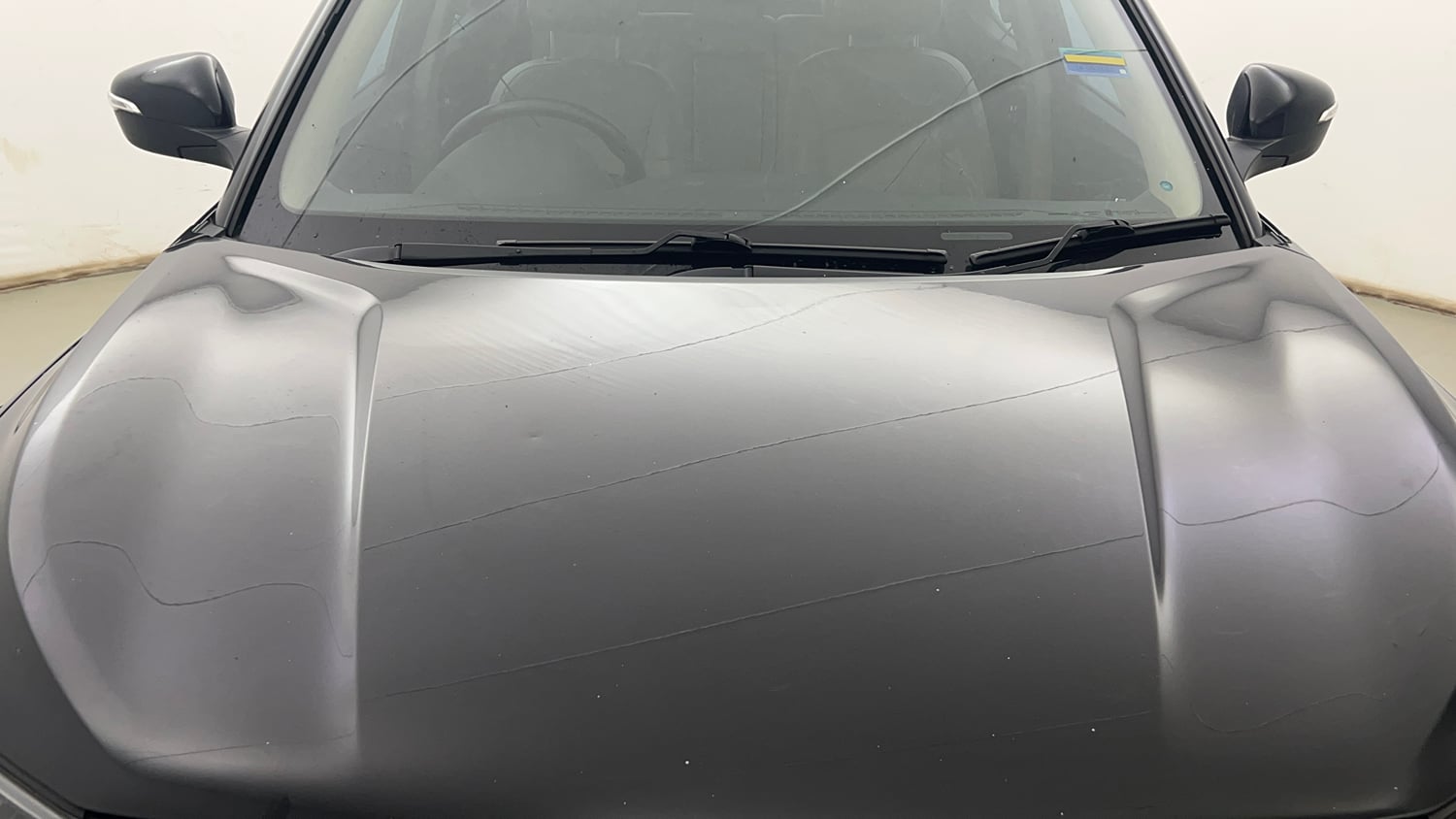 Used 2022 Mahindra XUV 300 W8 (O) 1.2 Petrol Petrol Manual dents MINOR SCRATCH