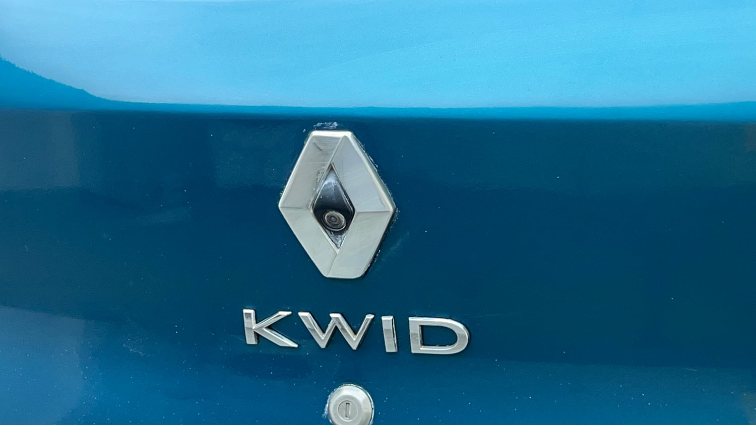 Used 2021 Renault Kwid RXT 1.0 Opt Petrol Manual top_features Rear camera