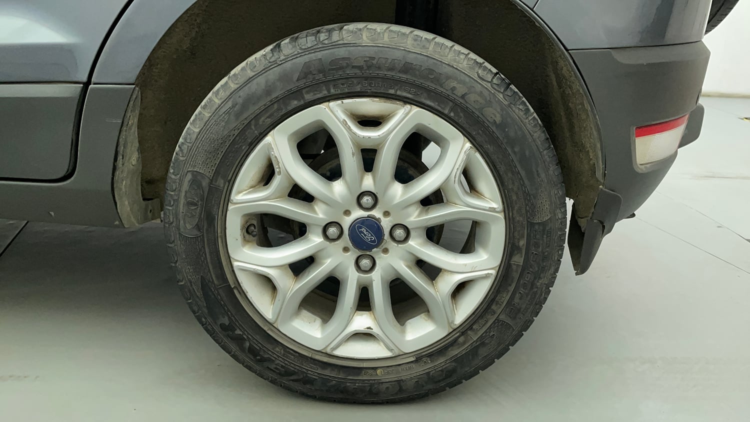 Used 2016 Ford EcoSport Titanium 1.5L TDCi Diesel Manual tyres LEFT REAR TYRE RIM VIEW