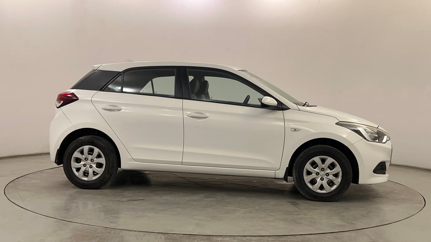Used 2015 Hyundai Elite i20 Magna 1.2 Petrol Manual exterior RIGHT SIDE VIEW