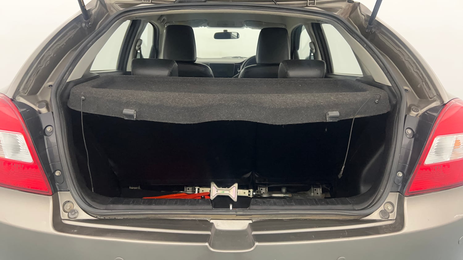 Used 2019 Maruti Suzuki Baleno Delta Petrol Manual interior DICKY INSIDE VIEW