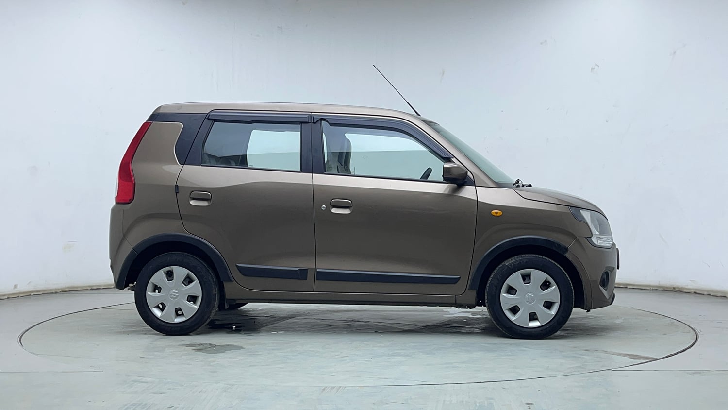 Used 2023 Maruti Suzuki Wagon R ZXI 1.2 AGS Petrol Automatic exterior RIGHT SIDE VIEW