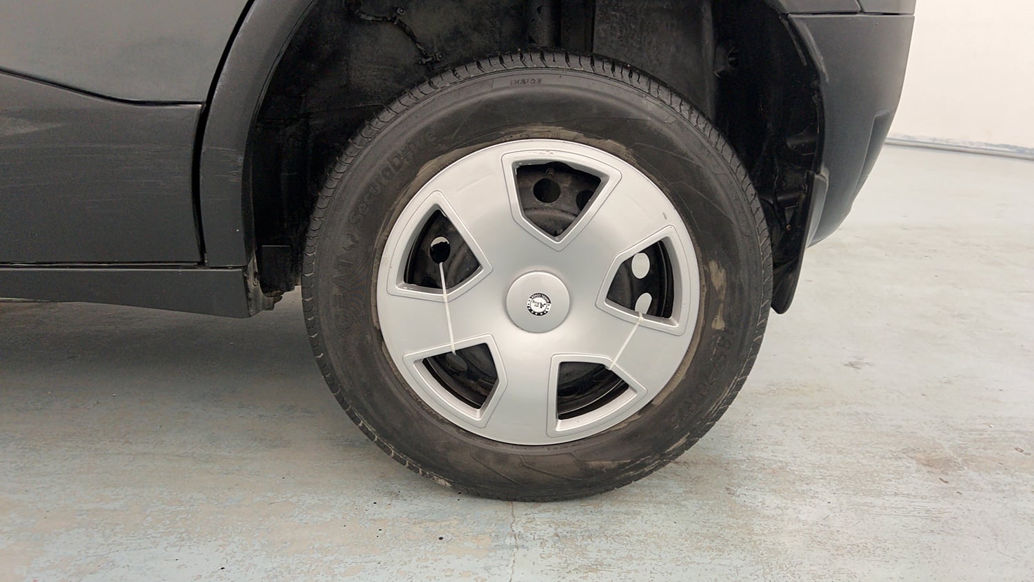 Used 2022 Tata Punch Pure MT Petrol Manual tyres LEFT REAR TYRE RIM VIEW