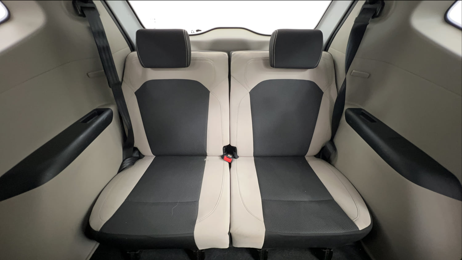 Used 2022 Renault Triber RXT EASY-R AMT Petrol Automatic interior THIRD ROW SEAT
