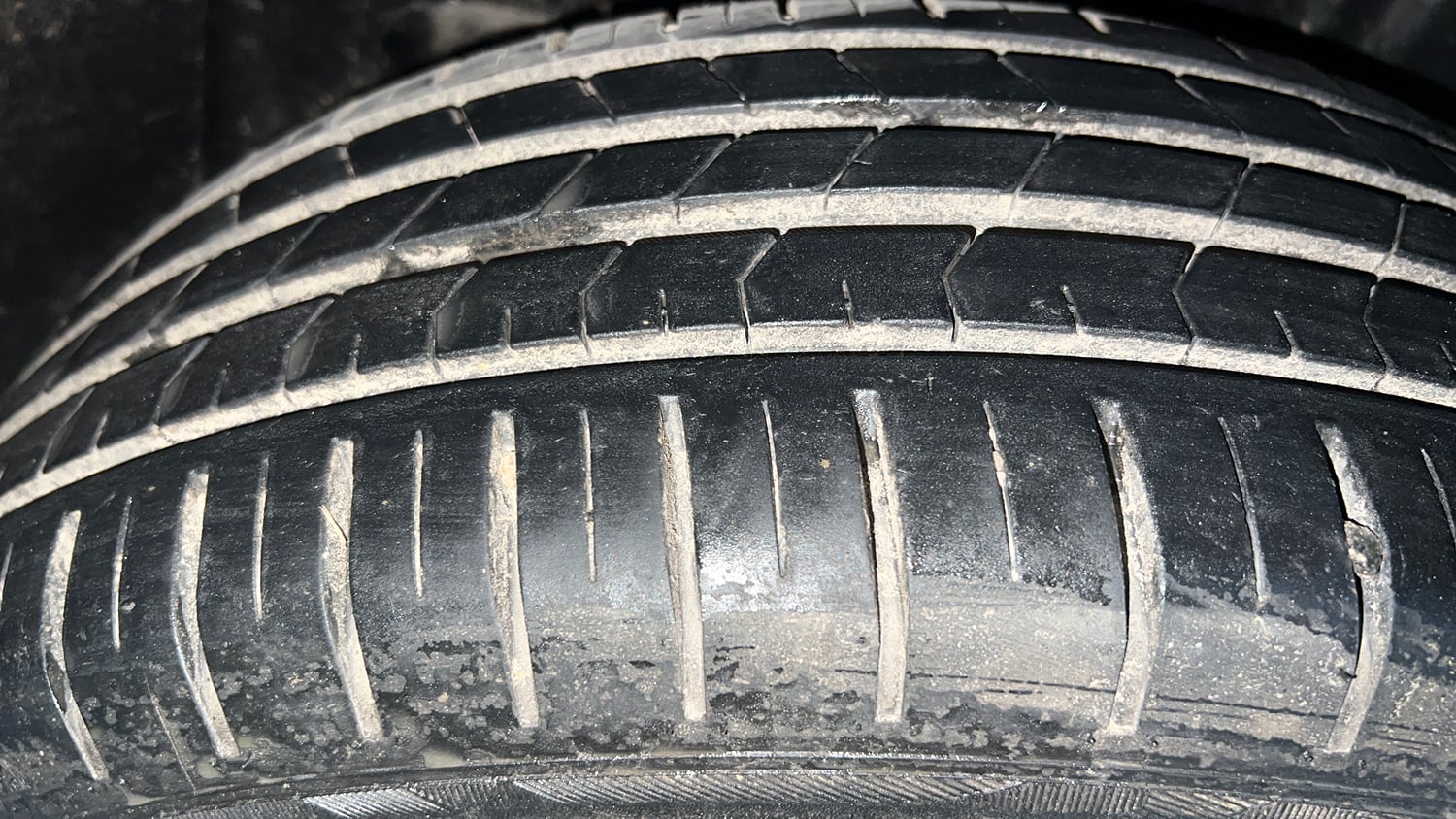 Used 2024 Maruti Suzuki Baleno Zeta MT Petrol Manual tyres RIGHT REAR TYRE TREAD VIEW