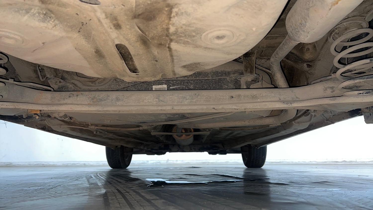 Used 2017 Maruti Suzuki Baleno Delta 1.2 Petrol Manual extra REAR UNDERBODY VIEW (TAKEN FROM REAR)