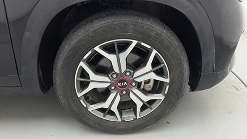 Used 2020 kia Seltos GTX Plus DCT 1.4 Petrol Automatic tyres RIGHT FRONT TYRE RIM VIEW
