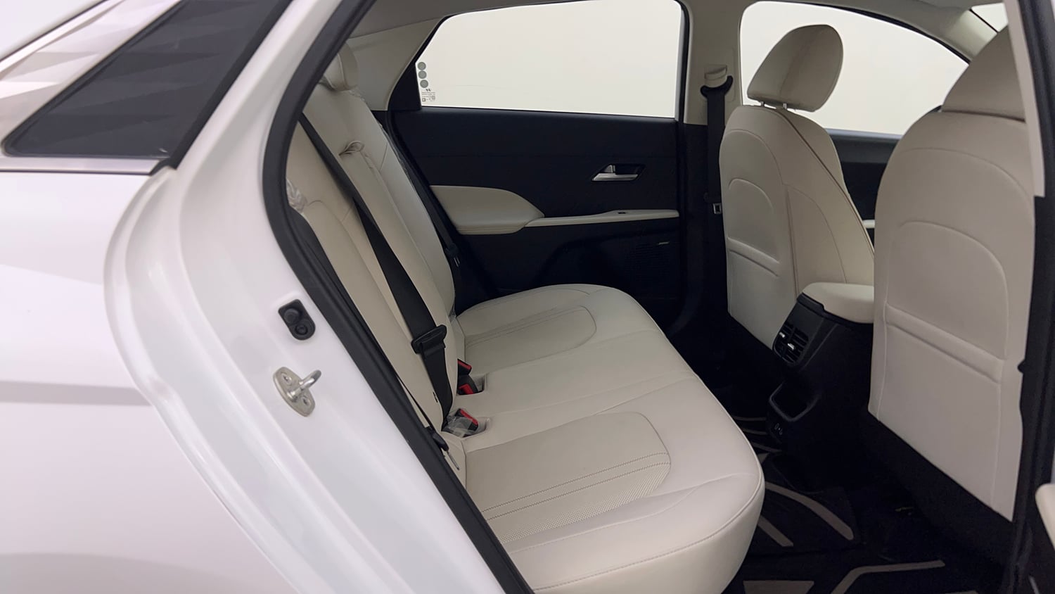 Used 2024 Hyundai Verna SX (O)1.5 Petrol MT Petrol Manual interior RIGHT SIDE REAR DOOR CABIN VIEW