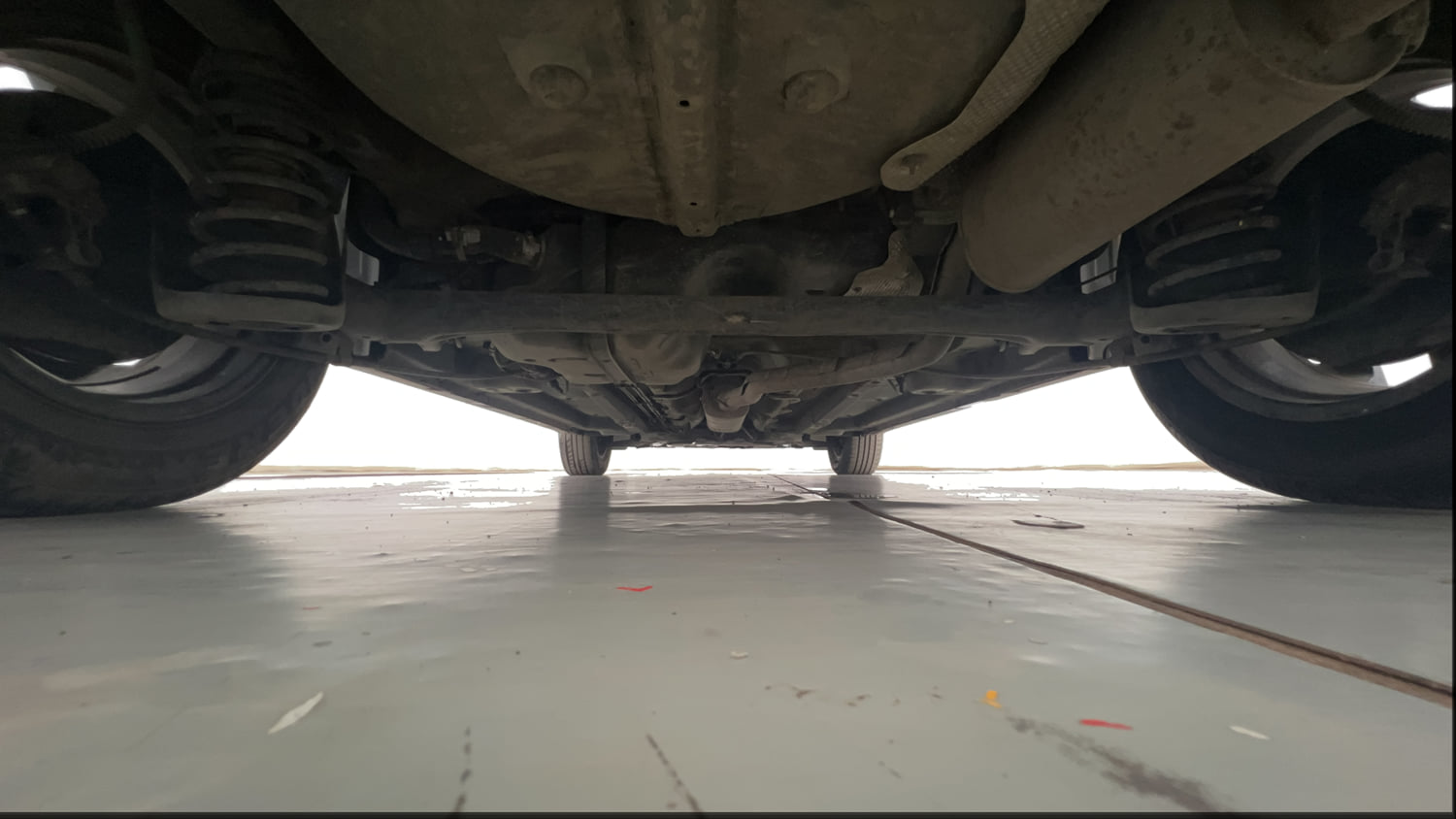 Used 2022 Mahindra XUV 300 W8 (O) 1.2 Petrol Petrol Manual extra REAR UNDERBODY VIEW (TAKEN FROM REAR)