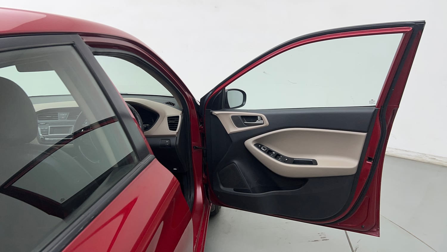 Used 2017 Hyundai Elite i20 Sportz 1.2 Petrol Manual interior RIGHT FRONT DOOR OPEN VIEW