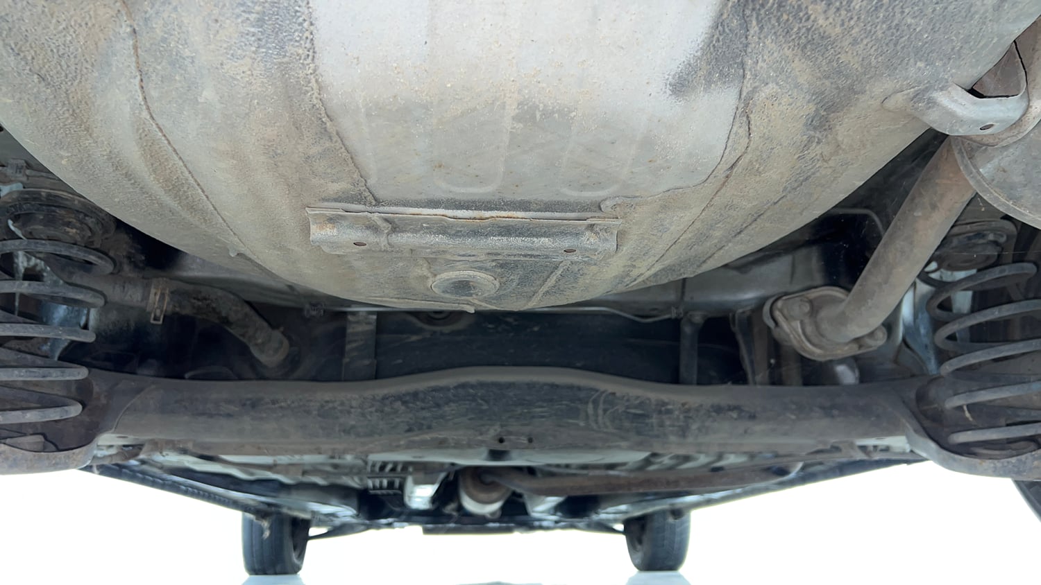 Used 2014 Honda Amaze 1.2 EX i-VTEC Petrol Manual extra REAR UNDERBODY VIEW (TAKEN FROM REAR)