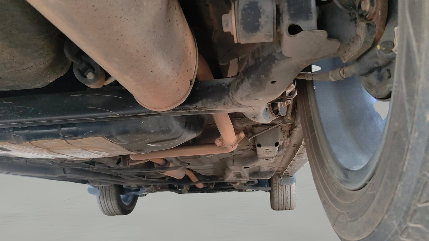 Used 2023 Tata Tiago XZA Plus Petrol Automatic extra REAR RIGHT UNDERBODY VIEW