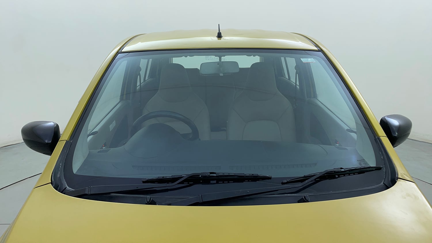 Used 2014 Maruti Suzuki Celerio VXi AMT Petrol Automatic exterior FRONT WINDSHIELD VIEW
