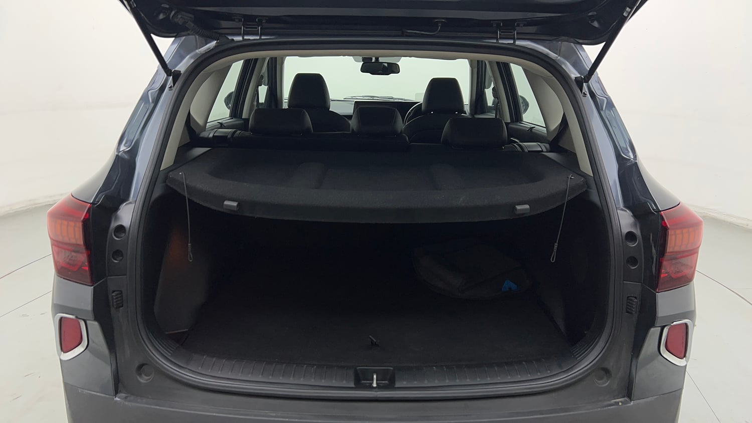 Used 2022 Kia Seltos GTX Plus 1.4 DCT Petrol Automatic interior DICKY INSIDE VIEW