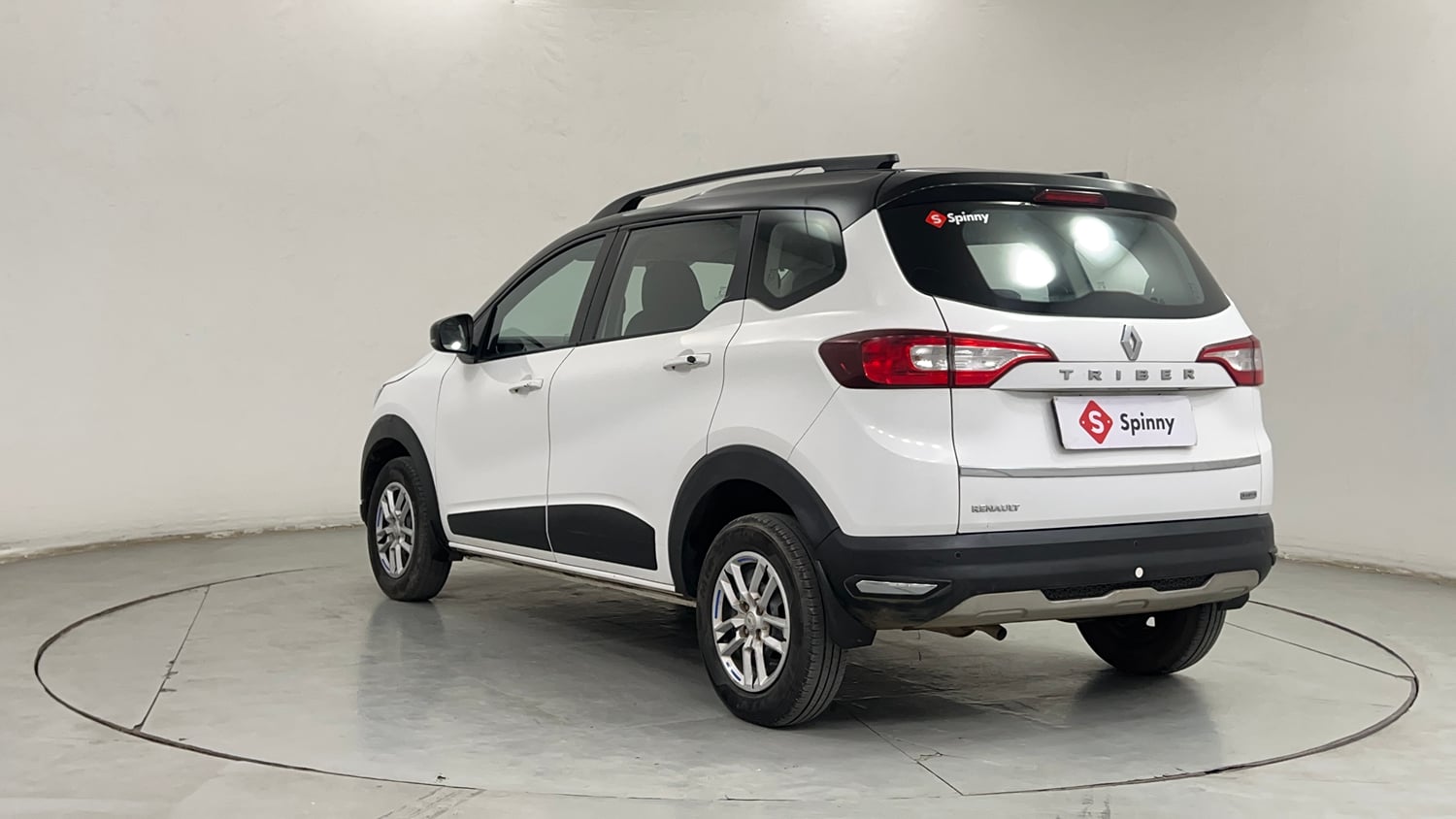 Used 2022 Renault Triber RXT EASY-R AMT Petrol Automatic exterior LEFT REAR CORNER VIEW
