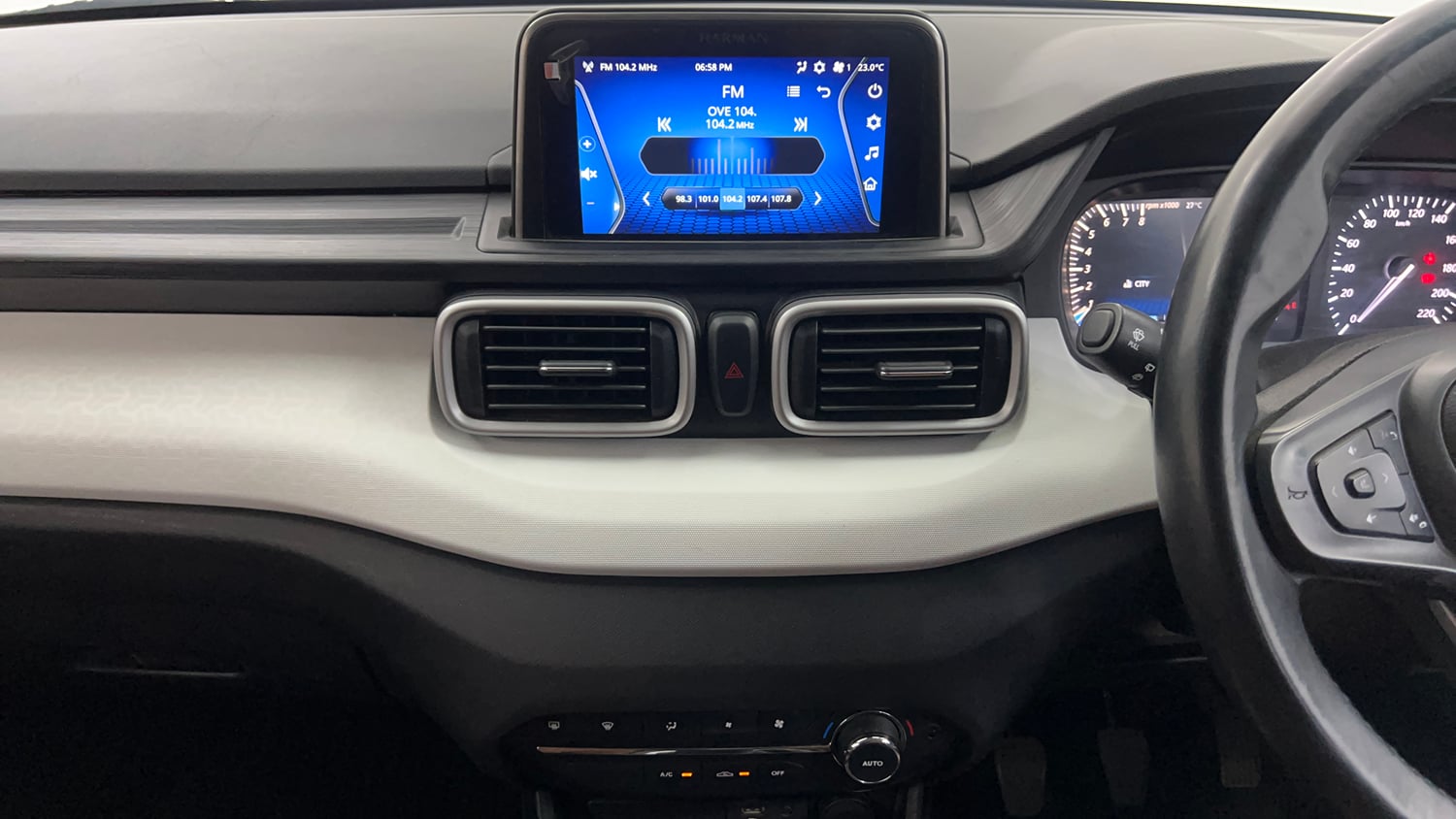 Used 2023 Tata Punch Creative Dual Tone Petrol Manual interior MUSIC SYSTEM & AC CONTROL VIEW