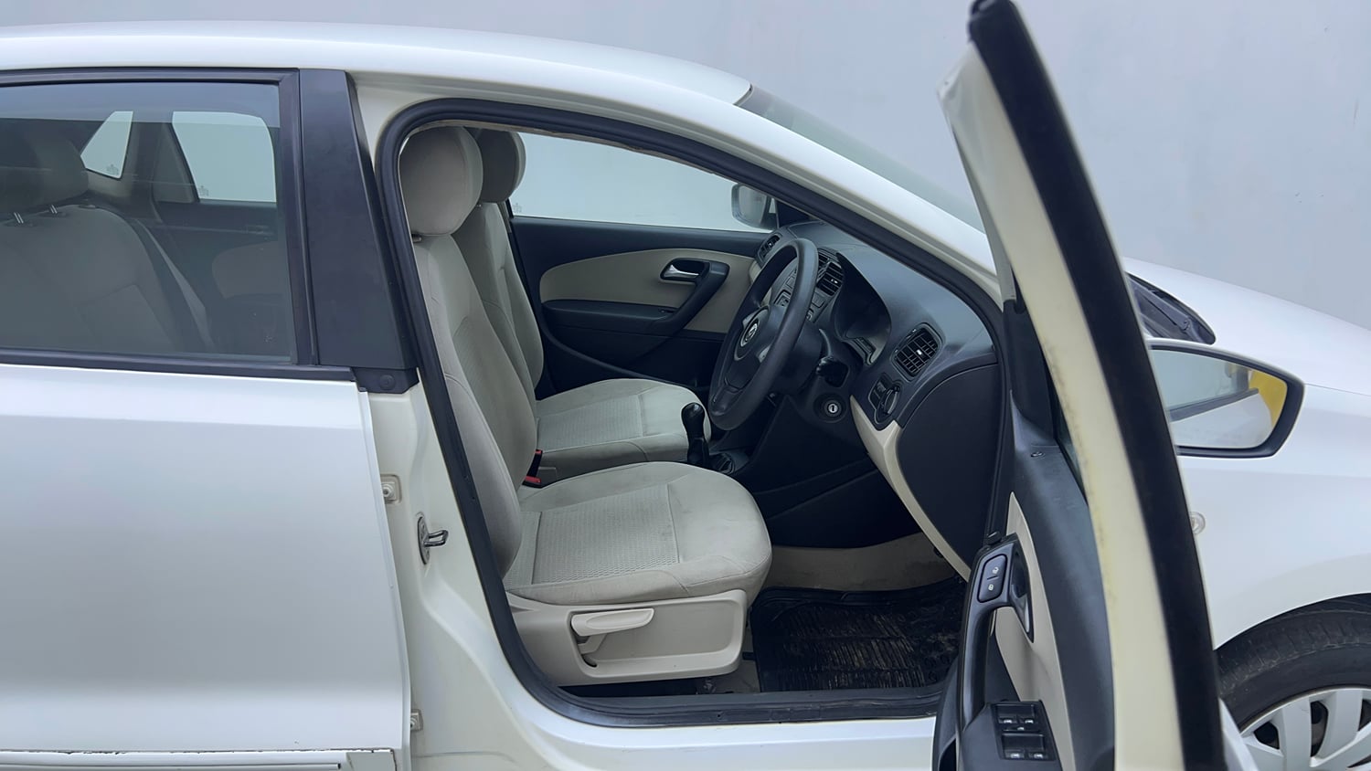Used 2013 Volkswagen Polo Comfortline 1.2L (P) Petrol Manual interior RIGHT SIDE FRONT DOOR CABIN VIEW