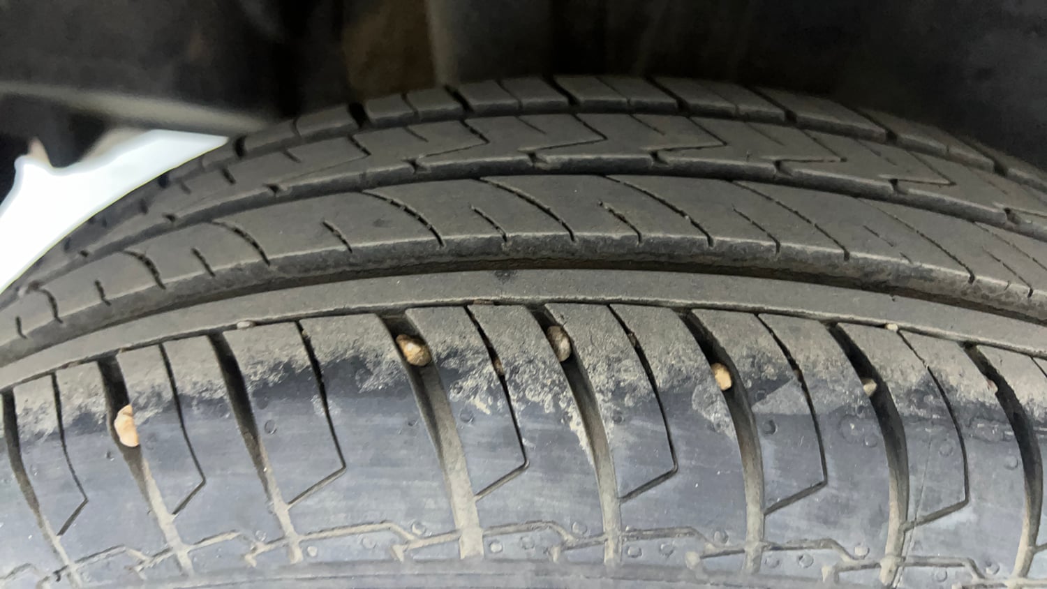 Used 2023 Maruti Suzuki Swift VXi Petrol Manual tyres RIGHT REAR TYRE TREAD VIEW