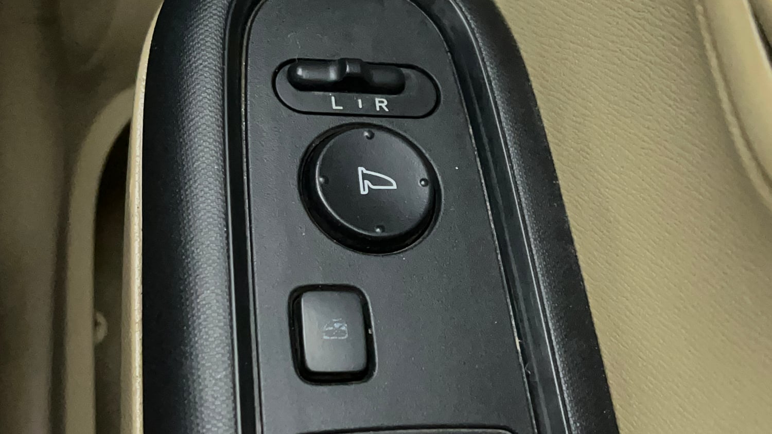 Used 2017 Honda Amaze 1.2 S i-VTEC Petrol Manual top_features Adjustable ORVM