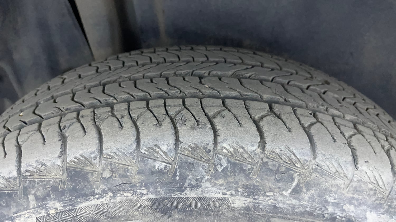 Used 2023 Maruti Suzuki Grand Vitara Alpha Smart Hybrid AT Petrol Automatic tyres RIGHT REAR TYRE TREAD VIEW