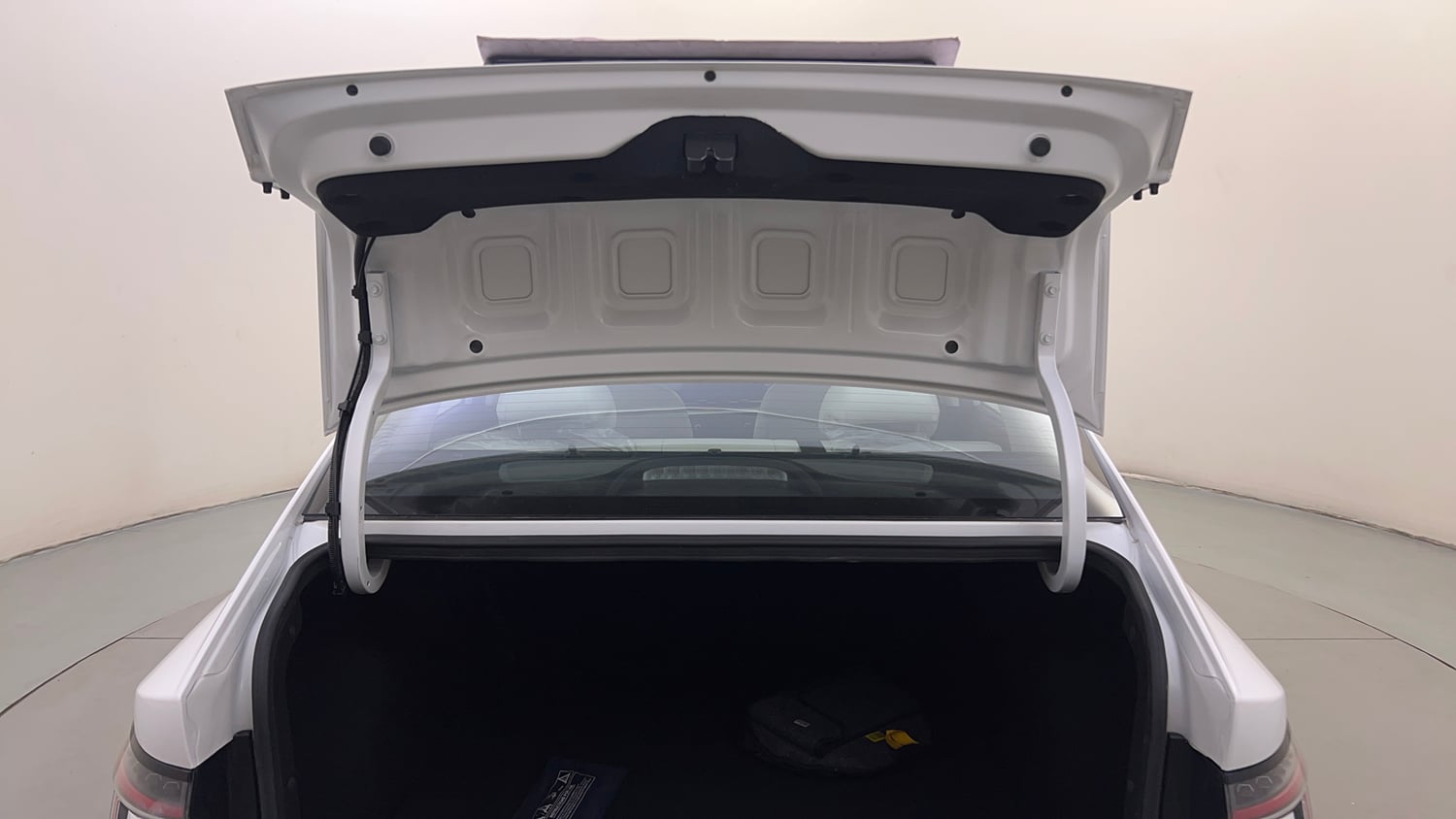 Used 2024 Hyundai Verna SX (O)1.5 Petrol MT Petrol Manual interior DICKY DOOR OPEN VIEW