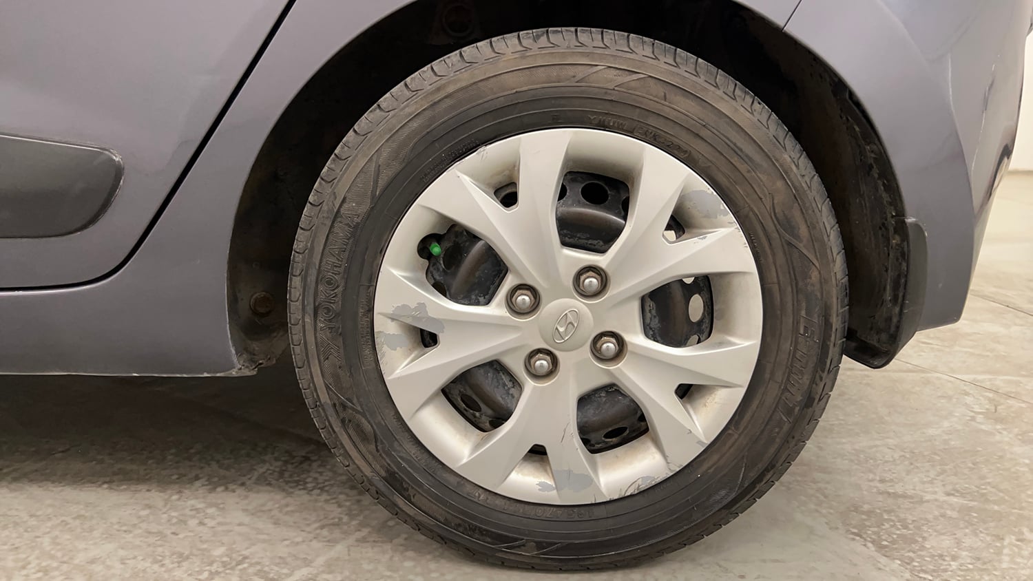 Used 2016 Hyundai Grand i10 Magna 1.2 Kappa VTVT CNG (outside fitted) Cng Manual tyres LEFT REAR TYRE RIM VIEW