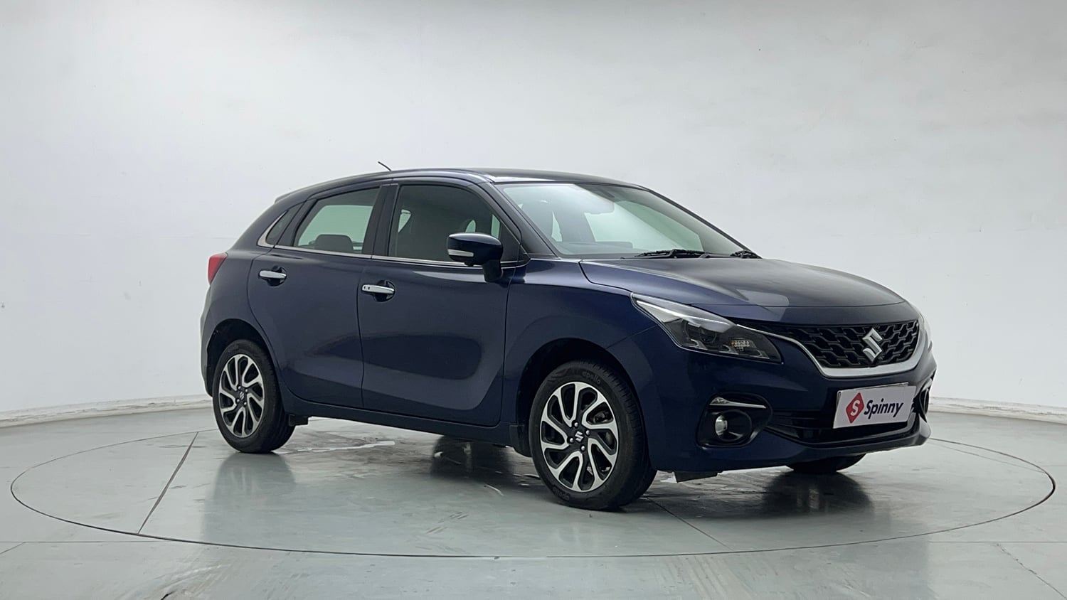 Used 2025 Maruti Suzuki Baleno Alpha MT Petrol Manual exterior RIGHT FRONT CORNER VIEW