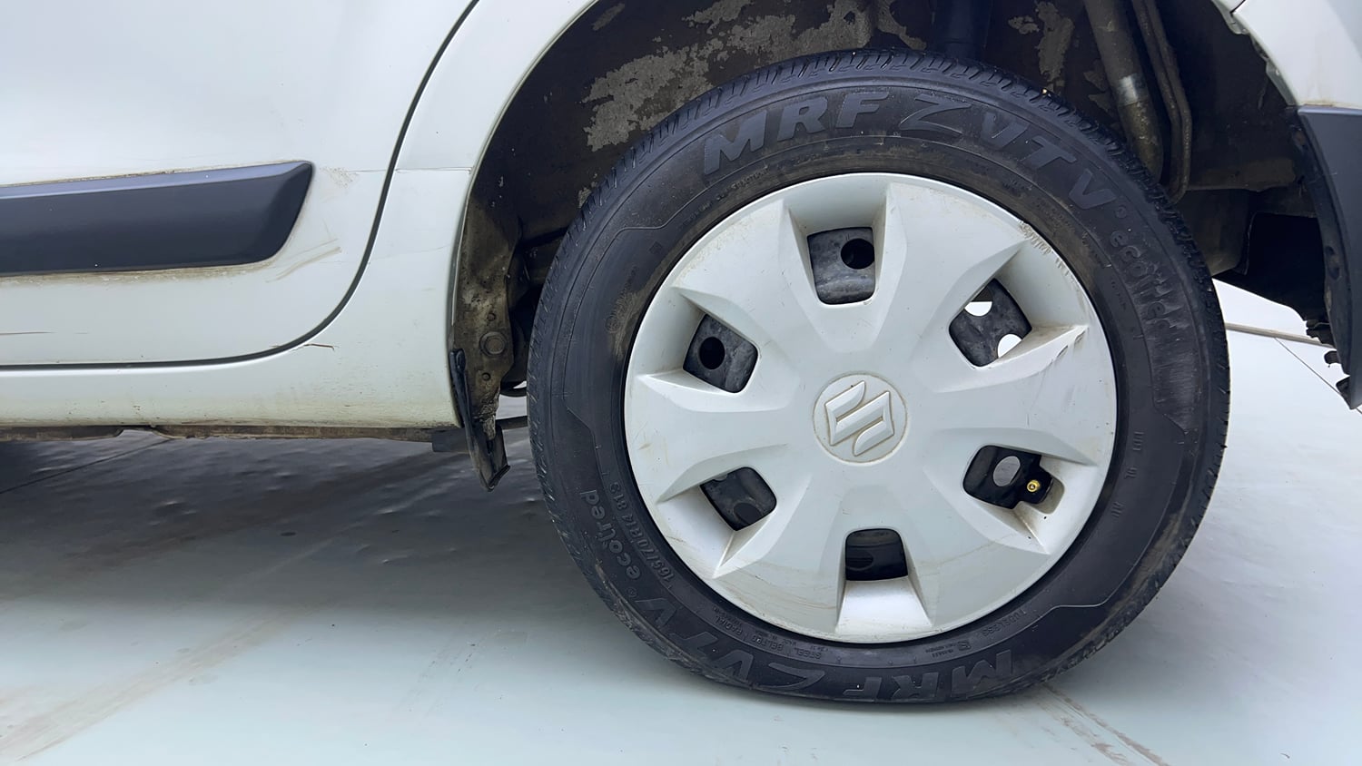 Used 2022 Maruti Suzuki Wagon R VXI 1.0 CNG Cng Manual tyres LEFT REAR TYRE RIM VIEW