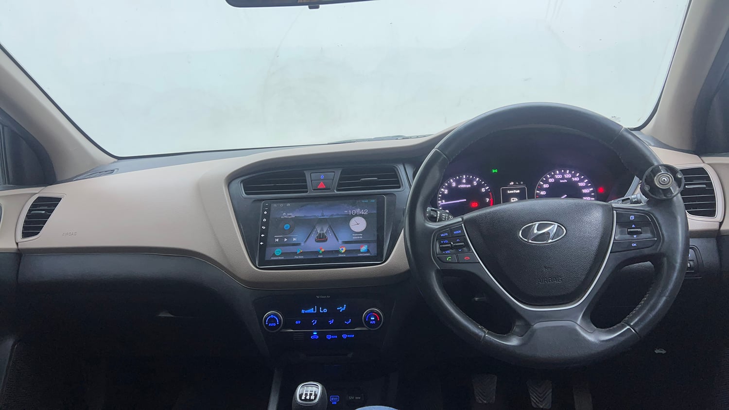 Used 2017 Hyundai Elite i20 Asta 1.2 Petrol Manual interior DASHBOARD VIEW