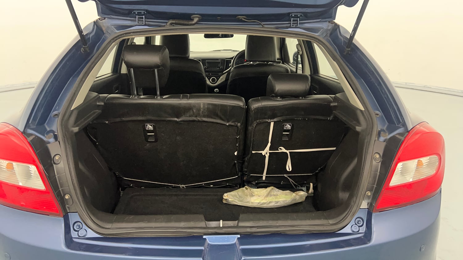 Used 2017 Maruti Suzuki Baleno Delta 1.3 Diesel Manual interior DICKY INSIDE VIEW