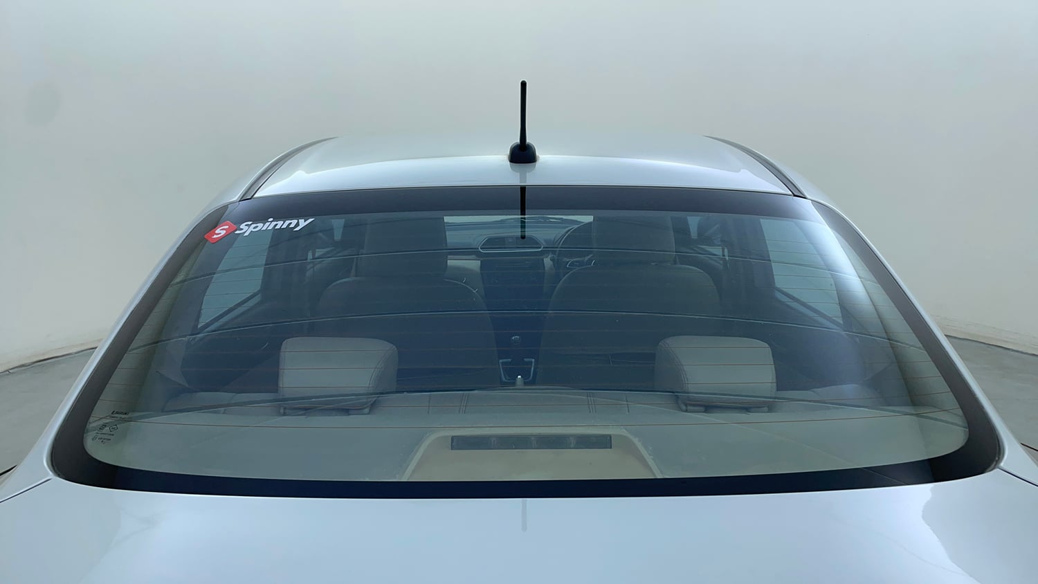 Used 2018 Maruti Suzuki Dzire ZXi Petrol Manual exterior BACK WINDSHIELD VIEW