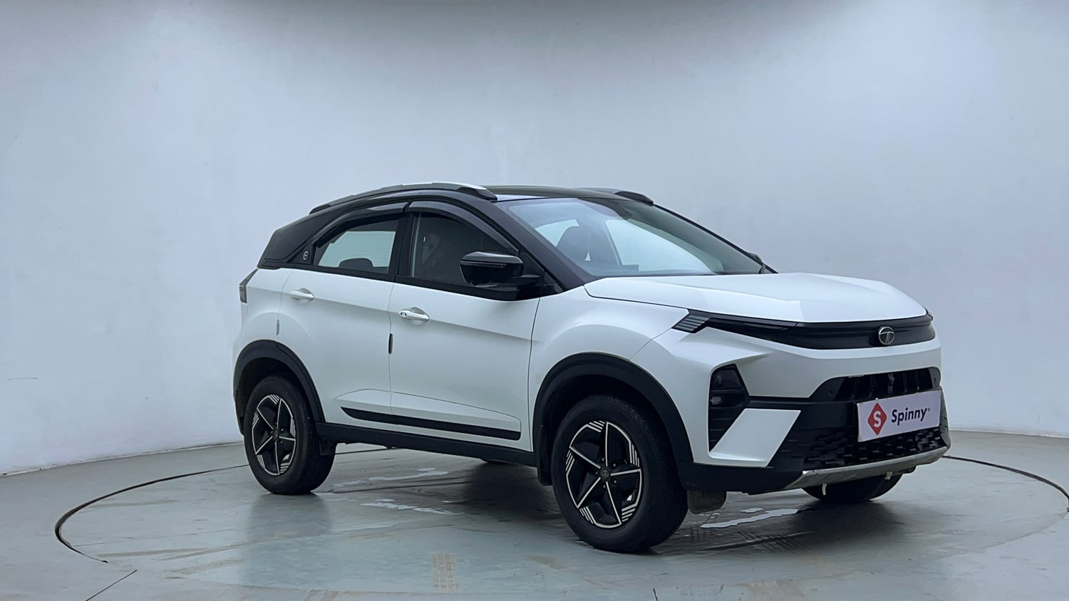 Used 2023 Tata Nexon Fearless Plus S 1.2 Revotron Petrol 7DCA DT Petrol Automatic exterior RIGHT FRONT CORNER VIEW