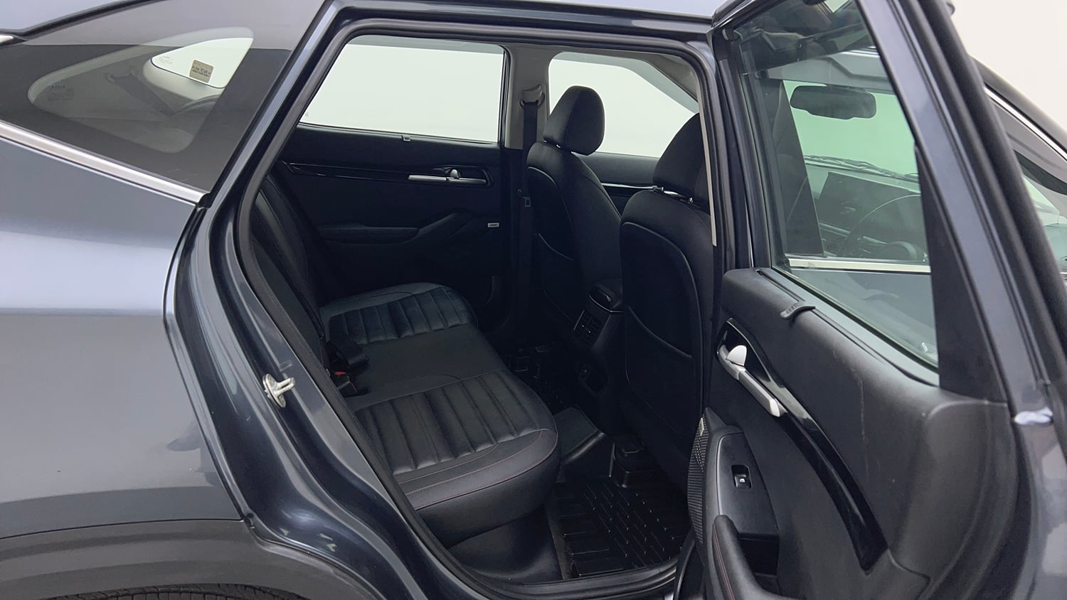 Used 2022 Kia Seltos GTX Plus 1.4 DCT Petrol Automatic interior RIGHT SIDE REAR DOOR CABIN VIEW
